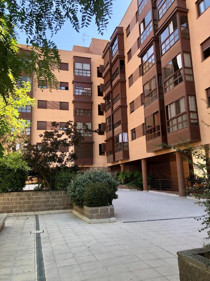 Apartamento Wanda Ifema Con Parking Y Piscina Мадрид Екстер'єр фото
